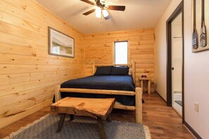 6 bedrooms, free WiFi, bed sheets