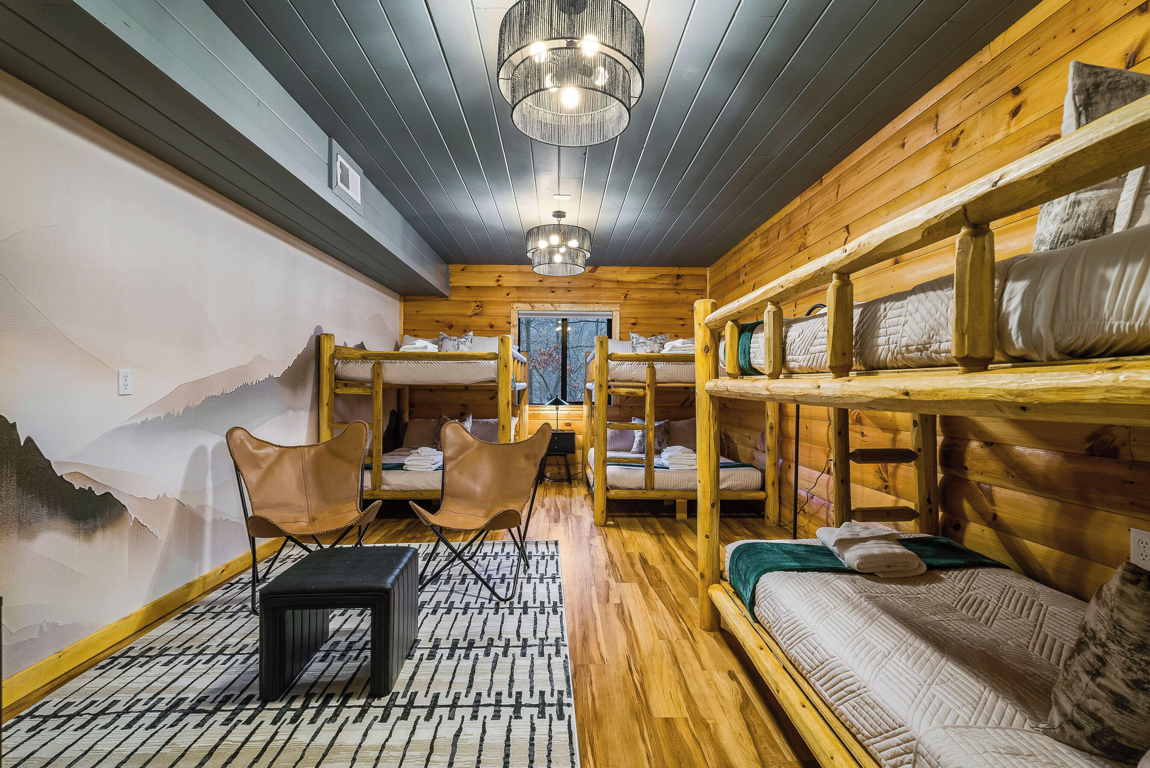 6 bedrooms, free WiFi, bed sheets