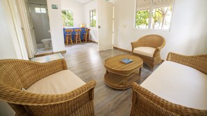Ảnh chưa phân loại, 2 trong số 26 ảnh, nút