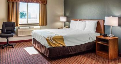 Travelers Lodge & Suites