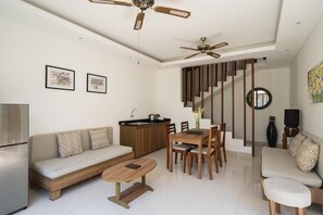 TV, fireplace, DVD player, stereo