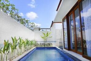 Sisäuima-allas, lämmitetty uima-allas