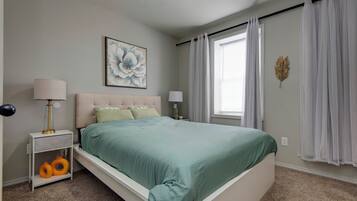 4 bedrooms, WiFi, bed sheets