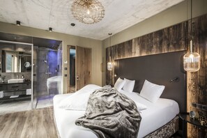 2 chambres, coffres-forts dans les chambres, rideaux occultants