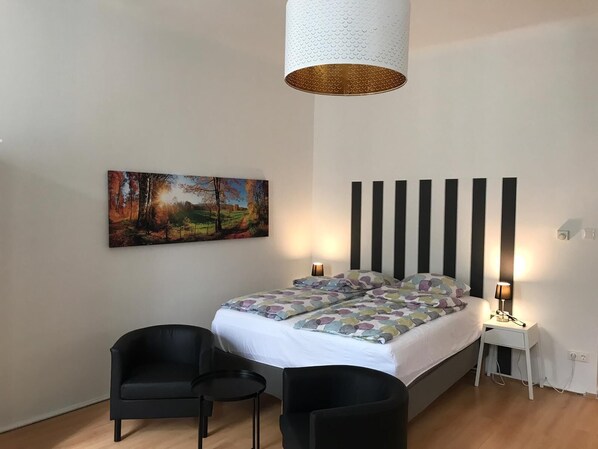 Iron/ironing board, free WiFi, bed sheets - Studio mit Balkonnutzung (Rudolfsheim-Fünfhaus)