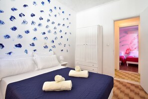 2 makuuhuonetta, silitysrauta/-lauta, Wi-Fi, vuodevaatteet