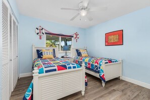 Unclassified image, 5 of 43, button