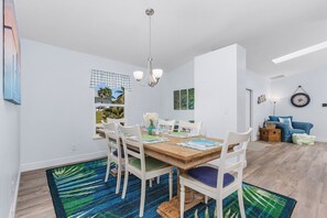 Unclassified image, 3 of 43, button