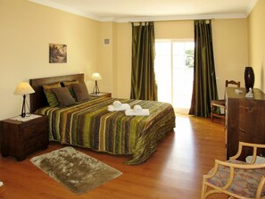 3 Schlafzimmer, Reisekinderbett, kostenloses WLAN