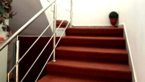 Staircase - Chic Apartments (Tirgu Jiu)
