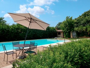 Pool - Wonderful private villa for 10 guests with WIFI, private pool, TV and patio (Tortona)
