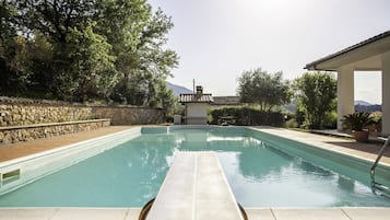 Outdoor pool, pool loungers