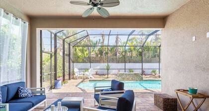833 Naples Oasis: Heated Pool, Steps to Beach!