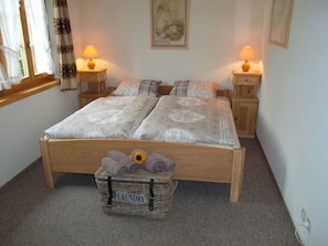2 bedrooms, travel cot, free WiFi, bed sheets - Beautiful apartment for 3 guests with WIFI, TV and pets allowed (Habkern)