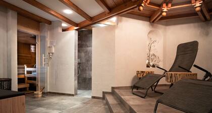 Landhaus Lodges Kaprun - Thomas, pool & electric charging