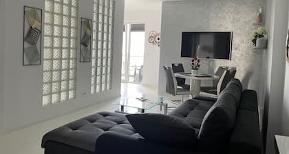 Westpark2 One-Bedroom Suite W5 Lakeview