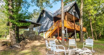 The Camphouse ~ ON Livingston Creek