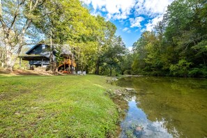 Property grounds - The Camphouse ~ ON Livingston Creek (Mountain View)