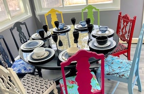 Dining - Unique space? Hot tub? King bed? Games Room? (Conway)