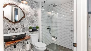 Hair dryer, towels