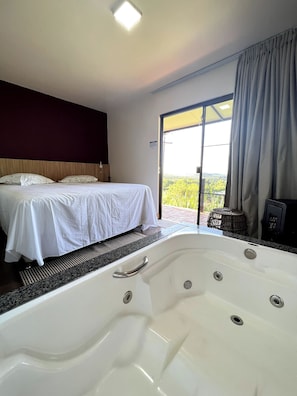 Jetted tub