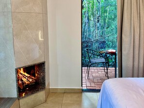 Premium Cabin | Peti besi dalam bilik, dihias secara berasingan 