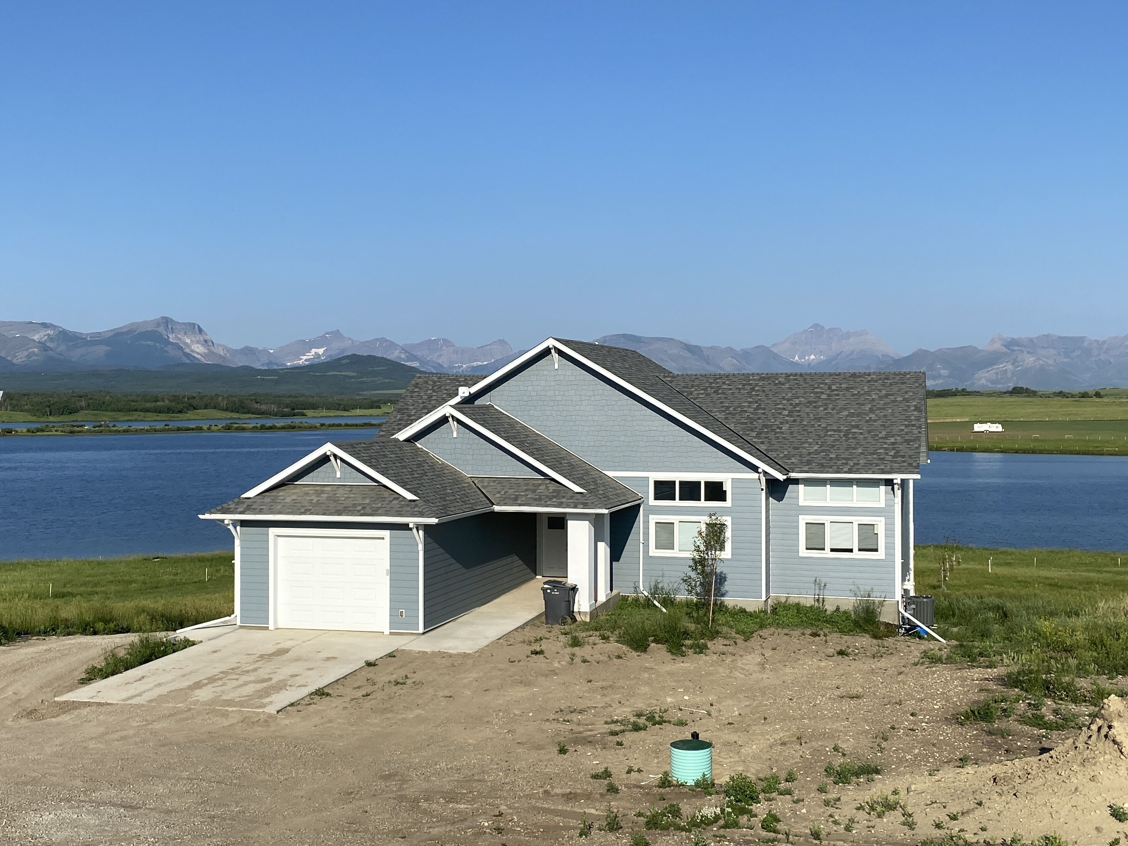Brand new beautiful home with best view outside of Waterton Park. BOTTOM suite.