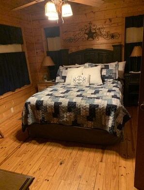 2 間睡房、熨斗/熨衫板、免費 Wi-Fi、床單