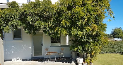Central Self Contained 1 Bedroom Apartment