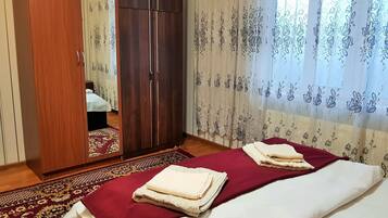 2 habitaciones, tabla de planchar con plancha y wifi gratis