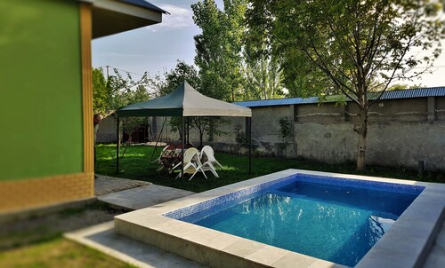 Mountain View Enjoy great service at Piece of heaven