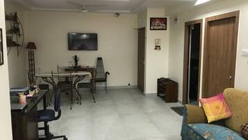 TV, Netflix, streaming services