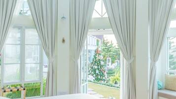 Deluxe Villa | Free minibar items, free WiFi, bed sheets