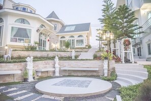 Exterior - Prim's Cottage (Khao Kho)