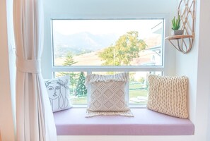 Family Villa | Living area | 40-inch Smart TV with digital channels, TV