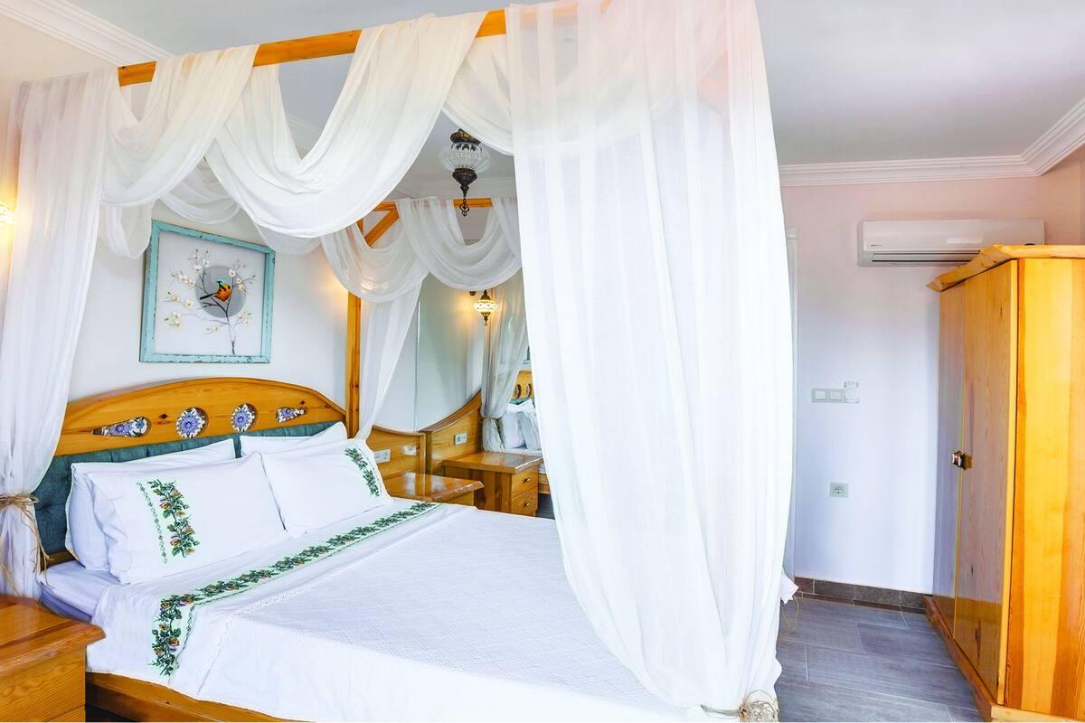 Honeymoon-Suite | Schallisolierte Zimmer, kostenloses WLAN, individuell dekoriert