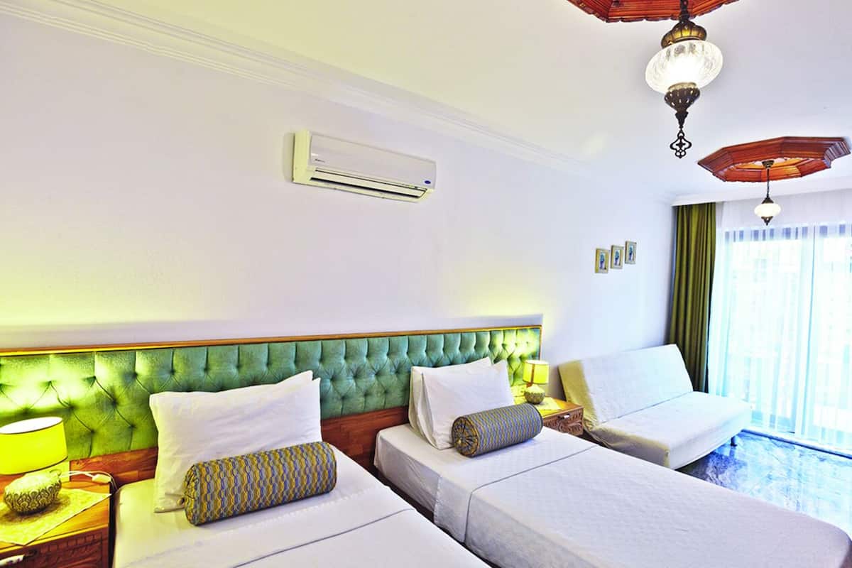 Standard Room | 1 bedroom, individually decorated, individually furnished, soundproofing