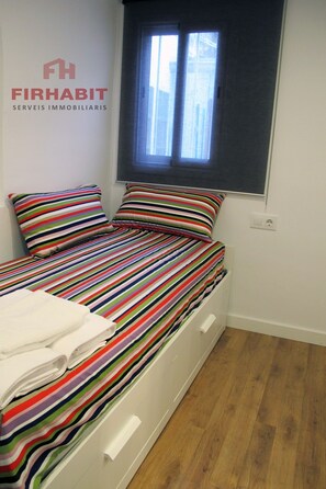 Fer et planche à repasser, Wi-Fi, draps fournis