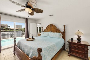 6 bedrooms, iron/ironing board, WiFi, bed sheets