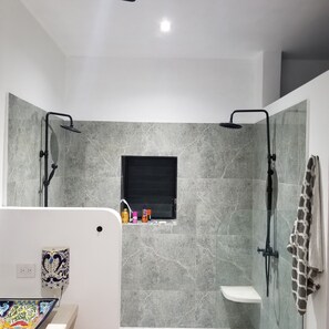 Bathroom - Casa de Archos (House of Arches) (Progreso)