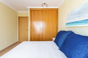 1 soverom, strykejern/-brett, wi-fi og sengetøy