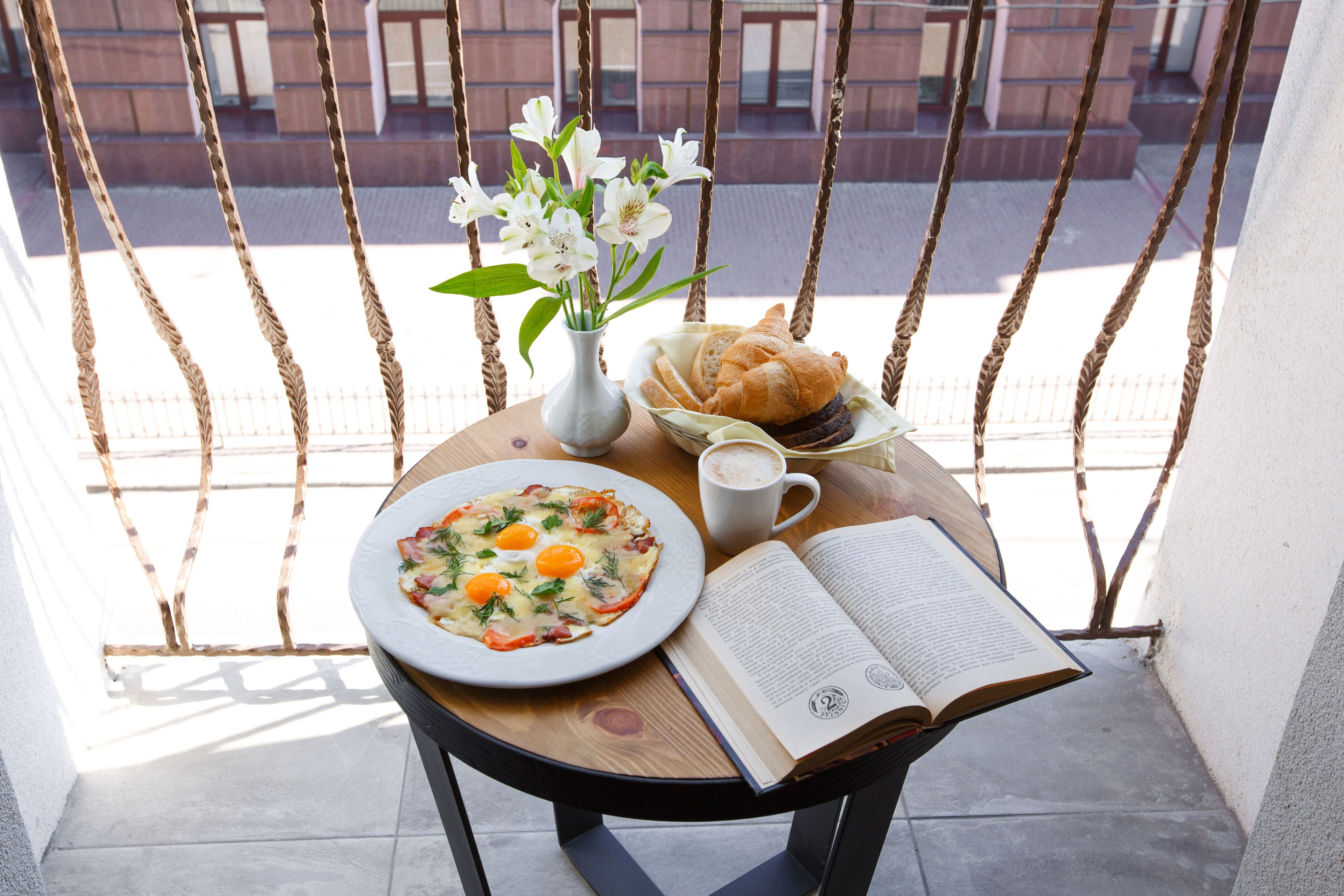 Tägliches kontinentales Frühstück (4 USD pro Person)