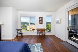 4 chambres, fer et planche à repasser, Wi-Fi, literie fournie