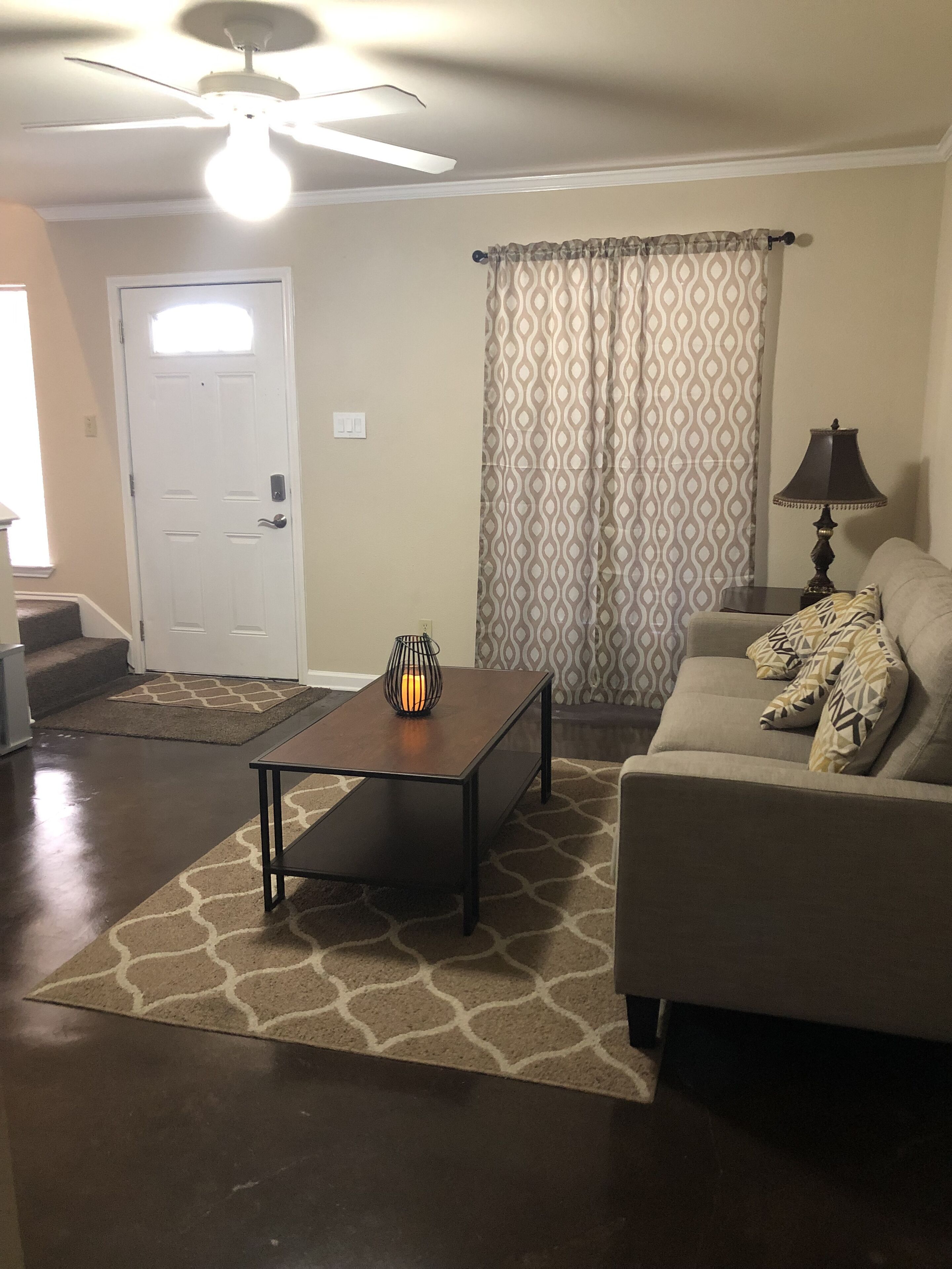 Beautiful Family-Friendly Townhouse