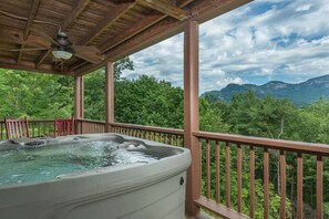 Outdoor spa tub - Luxury Log Cabin with spectacular mountain views! (Lake Lure)