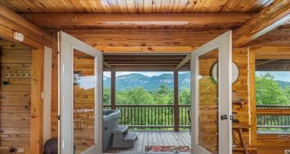 Luxury Log Cabin with spectacular mountain views!