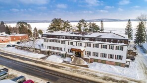 View from property - Caswell Resort Hotel (Sundridge)