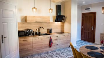 Departamento exclusivo | Cocina privada | Frigobar, microondas, parrilla de estufa y lavavajillas