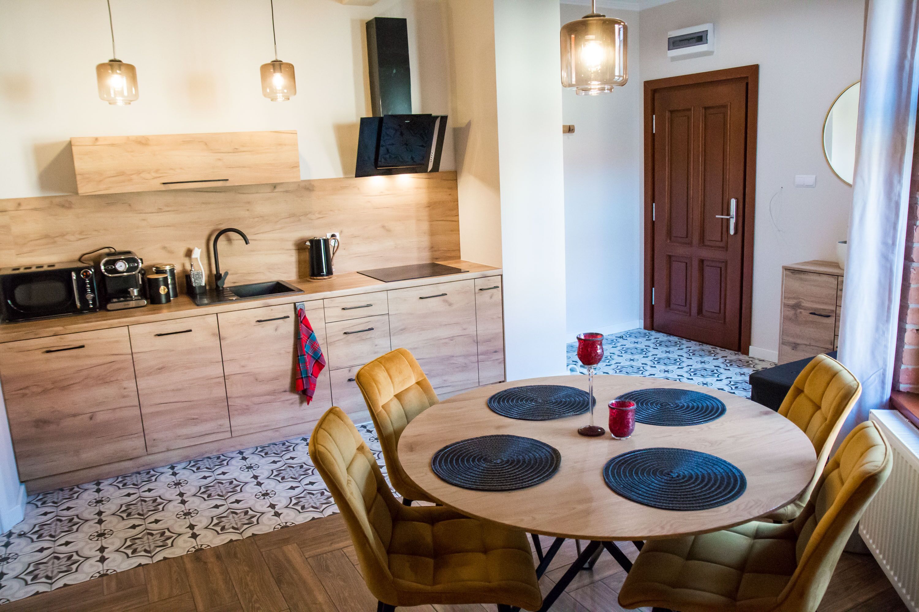 Exclusive Apartment | Private kitchen | Mini-fridge, microwave, stovetop, dishwasher