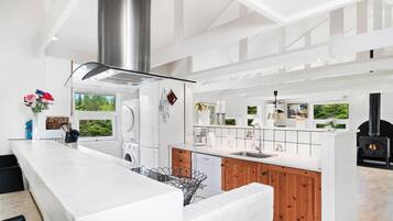 Kühlschrank, Herdplatte, Geschirrspüler